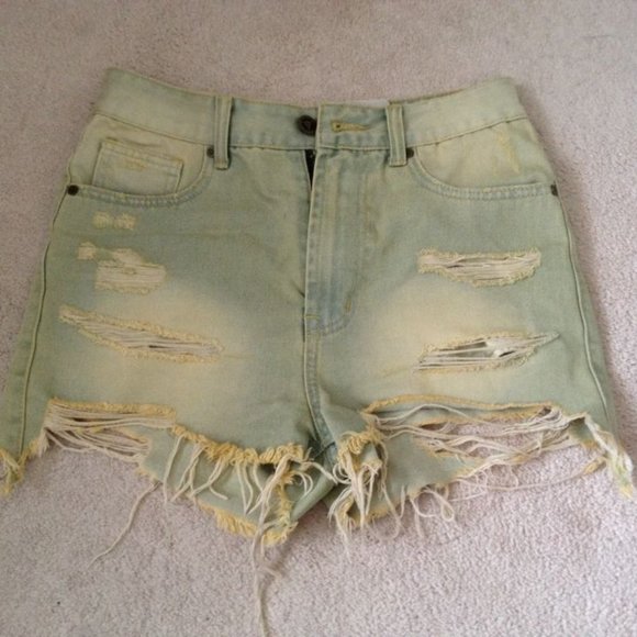 UNIF shorts - Picture 1 of 3